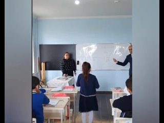 Министр науки и образования Эмин Амруллаев провел урок математики для школьников в поселке Вендам Габалинского района.