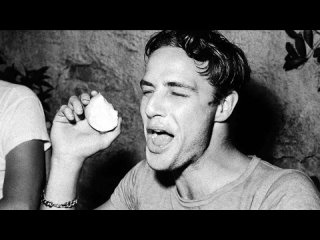 МАРЛОН БРАНДО. СЕКС - СИМВОЛ С НИЗКИМ IQ ( MARLON BRANDO JR) (720p).mp4