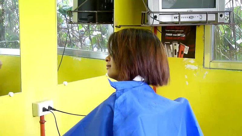 FUNHAIRCUT channel - Girl´s wet hair bobcut