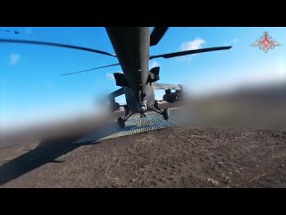 🇷🇺🇺🇦 Footage of a combat mission of the Mi-35M Attack Helicopter in the direction of Kupyansk