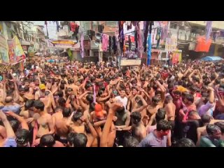Величайшее безумие Индии в честь праздника Холи