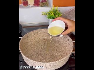 Сегодня хочу поделится рецептом кабачковой икры 😋 Икра по этому рецепту получается просто бомба💥