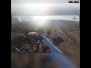 Десант уничтожает танки врага у Днепра Расчет разведывательного БпЛА Zala соединения ВДВ обнаружил