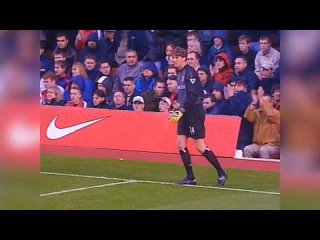Деннис Бергкамп: гол в ворота Манчестер Сити | 2000