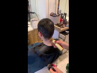 Hairdressers - long to buzz cut for women ｜ haircut it all off