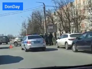 В Шахтах пассажир ВАЗа пострадал в аварии на Ленинского Комсомола