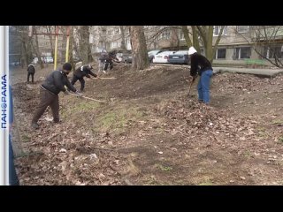 ️ «Мы должны ухаживать за своим городом!»: волонтеры молодежных организаций вышли на первый весенний субботник