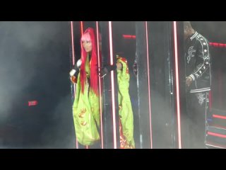 Nicki Minaj -  Red Ruby Da Sleeze  (Live in Boston)