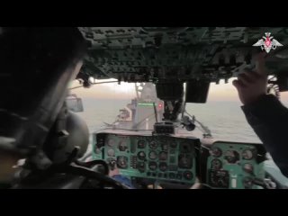 🇷🇺 Вертолет Ка-27ПС русской морской авиации провел учения совместно с патрульным кораблем
