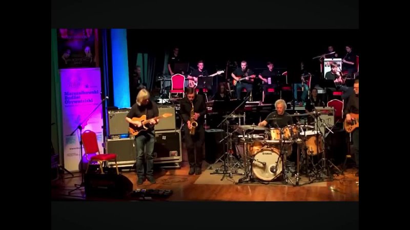 THE CHICKEN, live, MIKE STERN (gtr) DAVE WECKL (dr) WIND BAND OLESNO, cond. Korneliusz