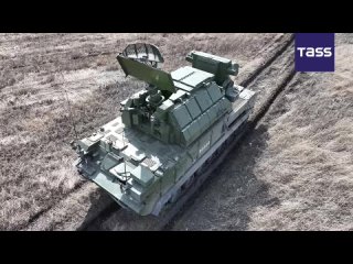▶️A Tor-M2 anti-aircraft missile system crew shielded the advance of Russian motorized infantry units from the Ukrainian army’s