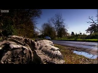 Alfa Romeo 159 Racing a Man Across the Humber River (HQ)  Top Gear