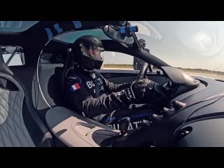 Bugatti Chiron Super Sport vs Space Shuttle – Which Is Faster Down A Runway  Top Gear