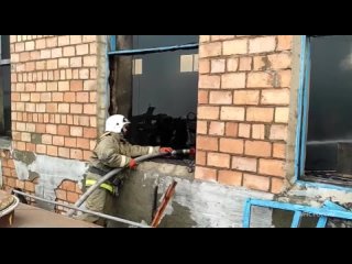 Крупный пожар разгорелся в посёлке Степной Назаровского района
