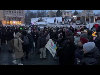 ‼️🇺🇦 ‍ ️«Зелю геть!», «Верните Залужного!» — на Майдан в Киеве стягиваются люди, возмущённые отставкой главкома ВСУ