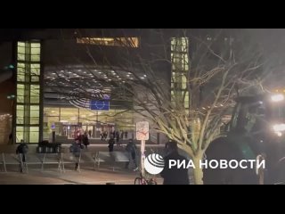 Десятки фермеров на тракторах въехали в Брюссель