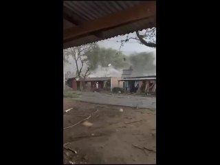 Разрушительный торнадо в  Джалпайгури (Индия, )