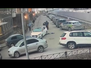 Группа подростков нападала на случайных прохожих в Петербурге