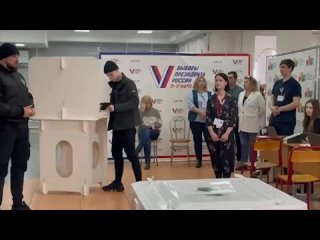 SHAMAN отдал свой голос на выборах президента РФ