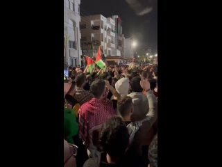 For the fifth night in a row, a human flood erupted in Jordan to besiege the zionist embassy in Amman to support the resistance