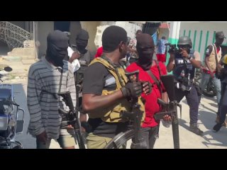 Гаити хаос в стране   Восстание банд, политический кризис   Самая горячая точка