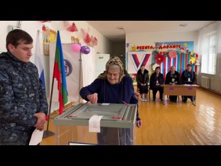 Старейшая жительница Учкуланского ущелья приняла участие в выборах президента РФ