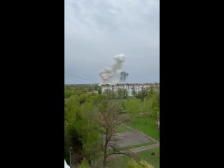Новые кадры ракетного удара ВС РФ по гостинице “Профсоюзная“ в Чернигове, где были солдаты ВСУ, видео @ChDambiev