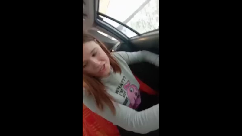 Малышка потрахалась в машине Русское