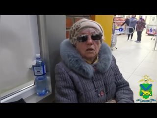 В Спасске-Дальнем работник продуктового магазина убедила пенсионерку не переводить деньги мошенникам