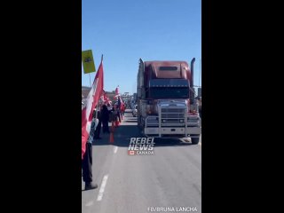 Canadian truckers and farmers protesting today against Justin Trudeau's carbon tax increase