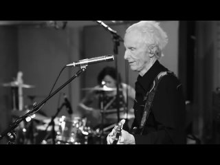 The Black Moods,Robby Krieger,Diamante ''Roadhouse Blues''