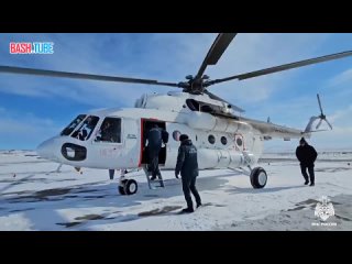 🇷🇺 Спасатели вылетели на поиски девочки, семья которой провалилась под лед на Чукотке