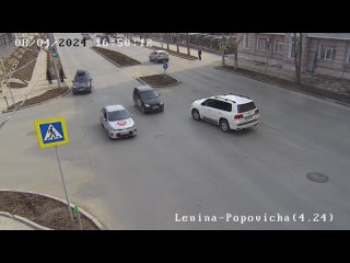 Камеры видеонаблюдения зафиксировали проезд на запрещающий сигнал светофора несколькими водителями в Южно-Сахалинске