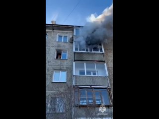 Двух мужчин сегодня спасли на пожаре в Иркутске.