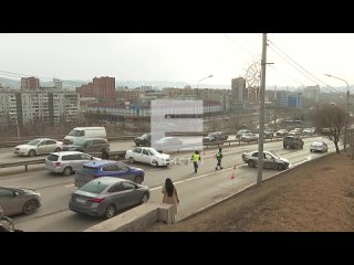 В Красноярске из-за аварии собралась пробка на Игарской в сторону Брянской
