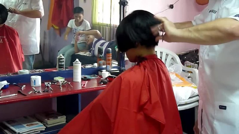 FUNHAIRCUT channel Woman barbershop
