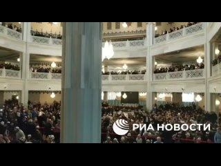 Председатель Духовного управления мусульман муфтий Равиль Гайнутдин наградил медалью “За заслуги“ 15-летнего Ислама Халилова, ко