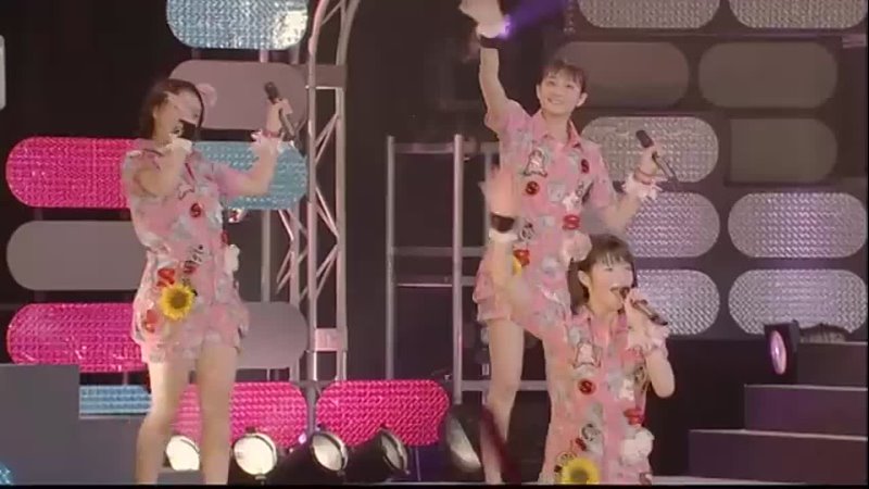 ℃-ute & S/mileage  Live 2011 - "Dekkai Uchuu ni Ai ga Aru" - "Sakura Chirari"