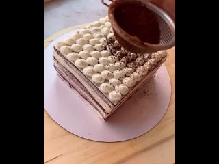 Торт “Шоколадно-вишневая молочная девочка“