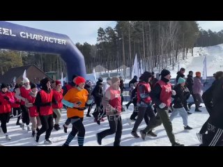 На территории базы отдыха «Кулига-парк» в Тюмени стартовал экстремальный забег «Стальной характер»