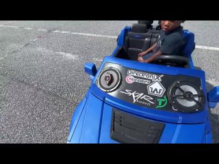 JacobViral DRIVES POWER WHEEL PLAYING HIS SYSTEM