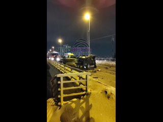 ❗️Вчера вечером на Блюхеровском мосту произошла массовая авария

ДТП устроил пьяный 39-летний водитель на BMW 7.