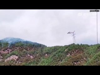 Для тушения лесных пожаров в гористой местности в провинции Сычуань впервые задействованы два новых
