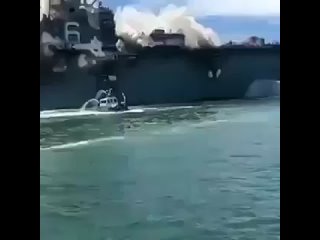Хуситы подбили американский военный корабль.