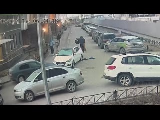 В Петербурге задержали троих подростков, которые нападали на случайных прохожих. Заведено дело о хулиганстве.