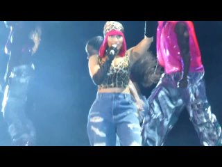 Nicki Minaj -  Moment 4 Life  (Live in Boston)