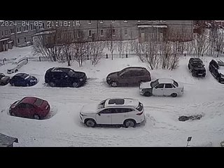 ‼️ В Новом Уренгое водитель лишен права управления транспортными средствами за уезд с места ДТП