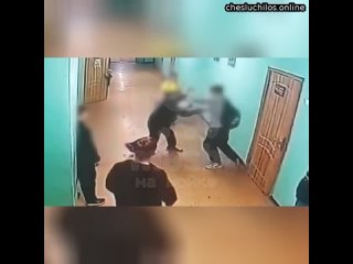 В Ленобласти агрессивный школьник терроризирует учащихся: взять под контроль буйный характер парня н