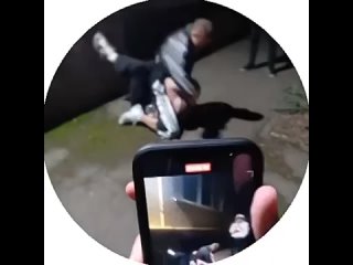 В Ростове завёлся беспредельщик, который избивает, калечит и унижает людей на камеру.