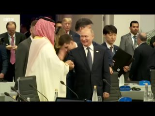 Путин по-братски поздоровался с Принцем Саудовской Аравии ()